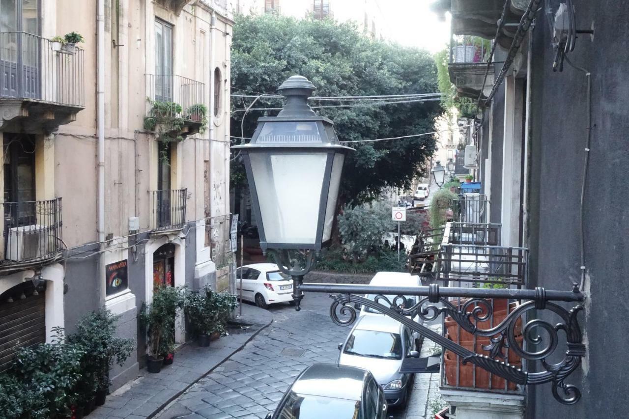 The House Apartment Catania Bagian luar foto